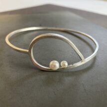 Loop - silver bracelet with freshwater pearls - designer jewelry - MADE TO ORDER