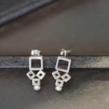 Complex cubes – geometric silver stud earrings with pearl – INDUSTREAL Collection – designer jewelry – MADE TO ORDER